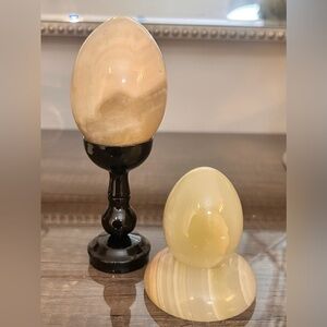 Vintage set of 2 Marble/ Agate Polished Eggs 1 with base